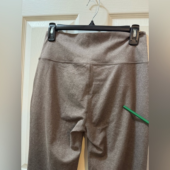 Vuori flare pants size medium - Picture 6 of 12
